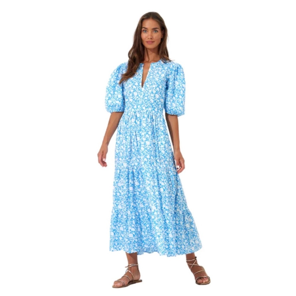 Oliphant puff v neck dress